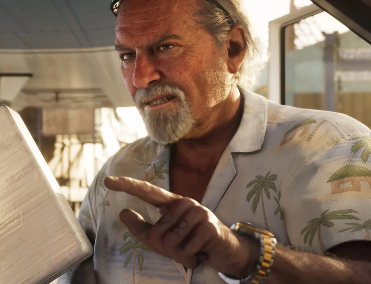 Portrait de Brian Heder, personnage de GTA VI double par Stephen Root, en chemise hawaienne devant un bateau