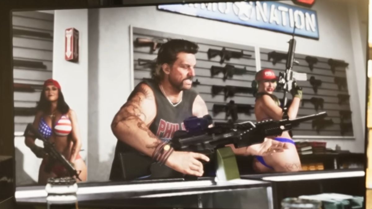 Personnage tenant une mitrailleuse légère de type M249 et un pistolet-mitrailleur de type MP5 dans GTA VI