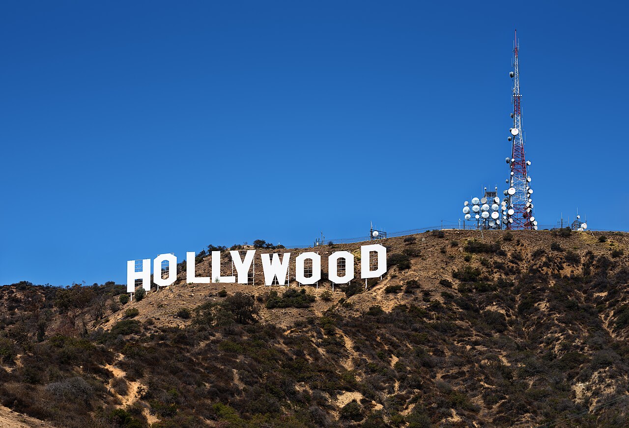 Le panneau Hollywood sur les collines de Los Angeles, modèle du panneau Vinewood