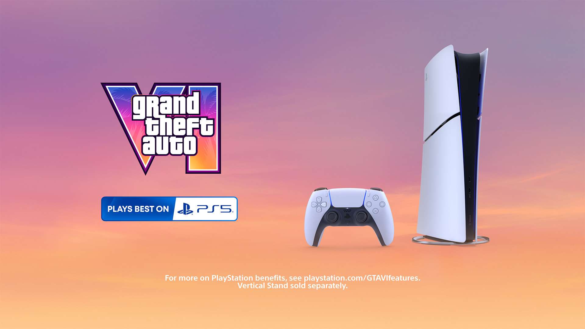 Logo de Grand Theft Auto VI à côté d’une PS5 Slim et d’une manette DualSense, avec la mention Plays best on PS5