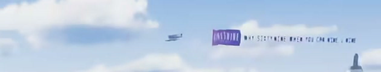 Un petit avion tracte une bannière Nine1Nine au-dessus de la plage de Vice City, dans le Trailer 1 de GTA VI