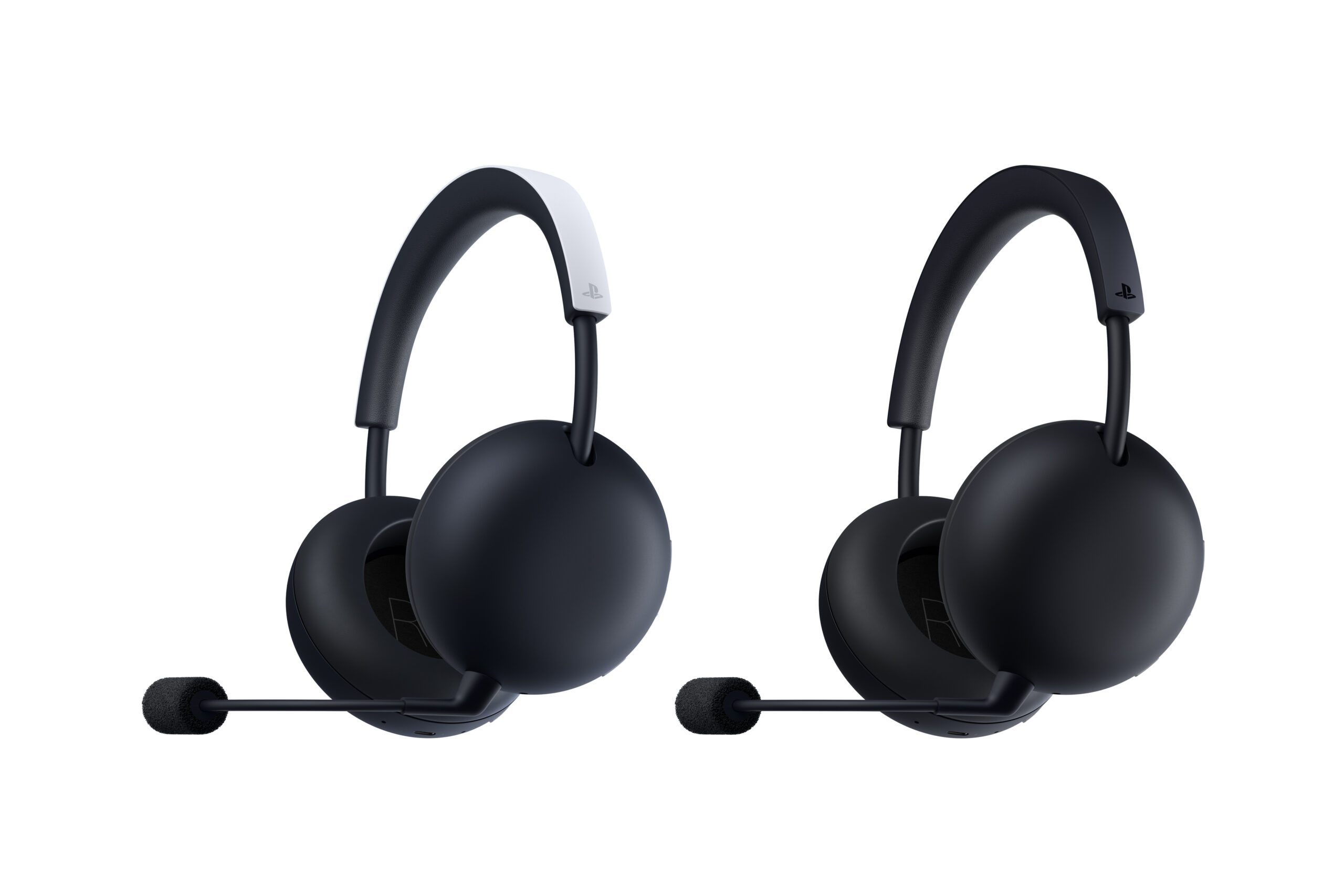 Le casque PlayStation Pulse Edge en blanc et en noir, avec son micro perche amovible