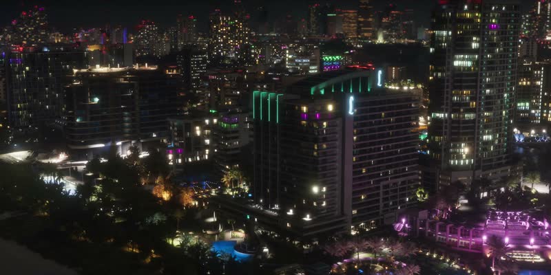 Trailer de lancement : Vice City de nuit vue du ciel